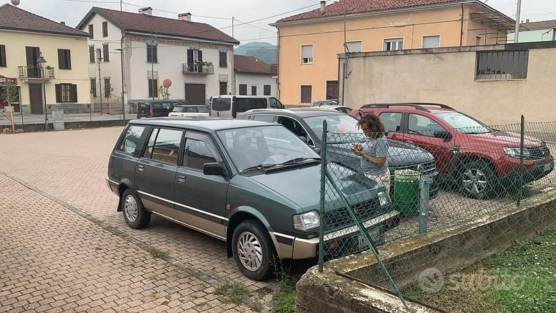 Usata Mitsubishi Space Wagon 1990 Verde Monovolume