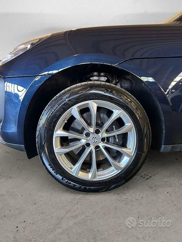 Blu/azzurro Usata 2023 Porsche Macan SUV | 69.500 € (Buon prezzo) - Immagine 1/4