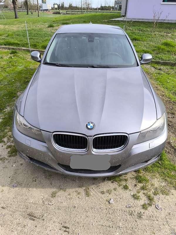 Usata BMW 320 177 CV (130 kW) 2009 Grigio Station wagon