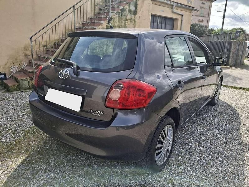 Usata Toyota Auris Sol 90 CV (66 kW) 2007 Nero Utilitaria