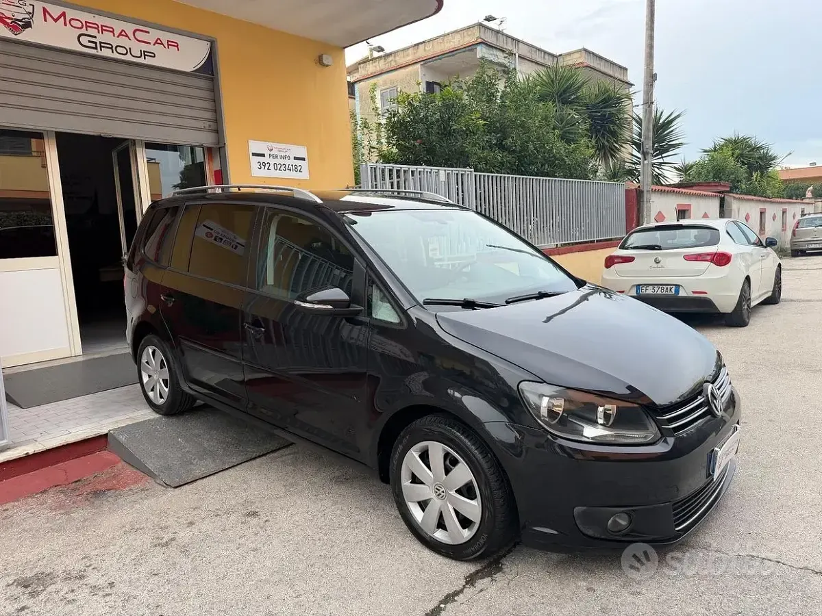 Usata VW Touran Comfortline 105 CV (77 kW) 2011 Nero Monovolume