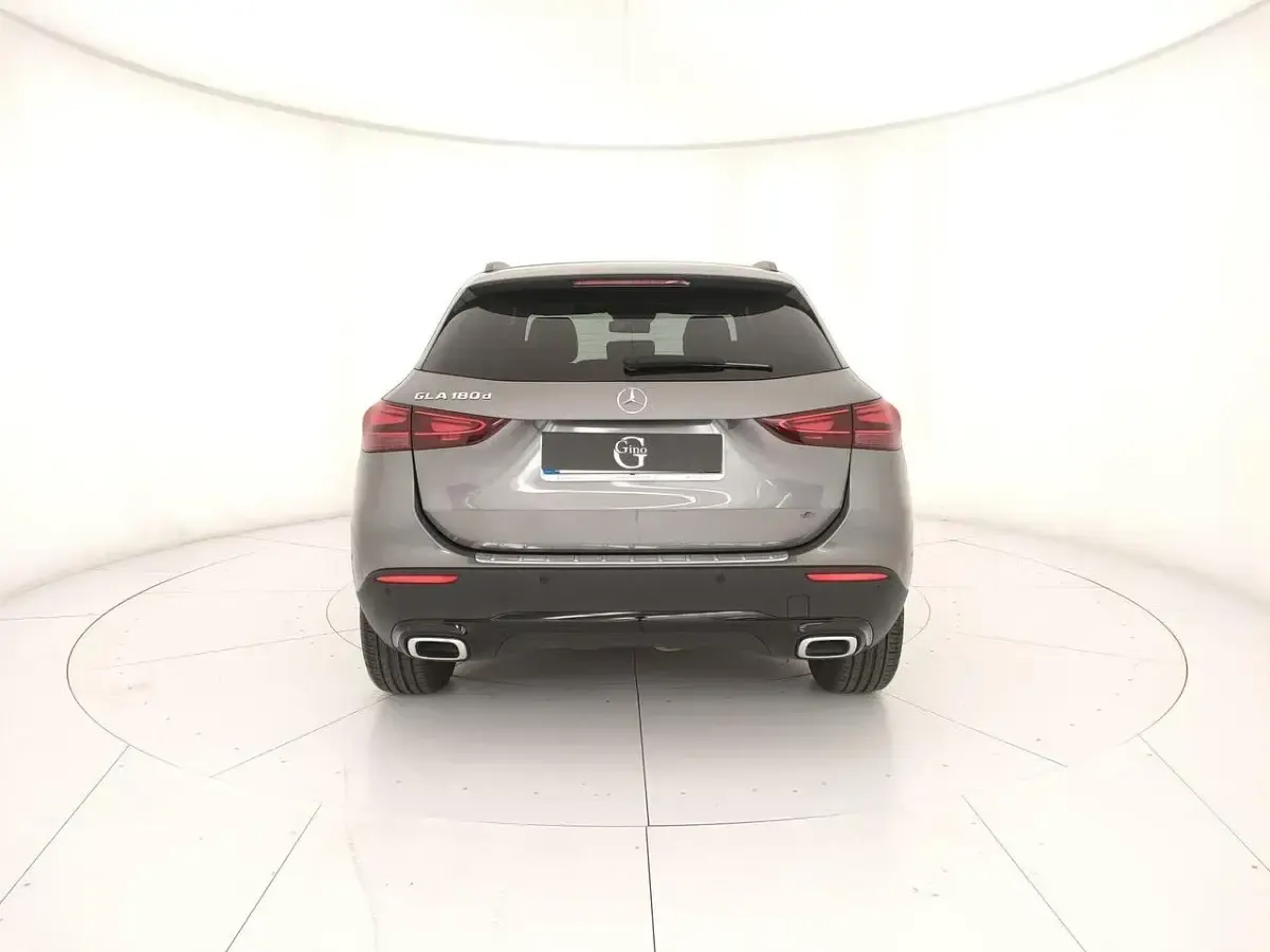 Usata Mercedes GLA180 Advanced Plus 116 CV (85 kW) 2024 Grigio SUV