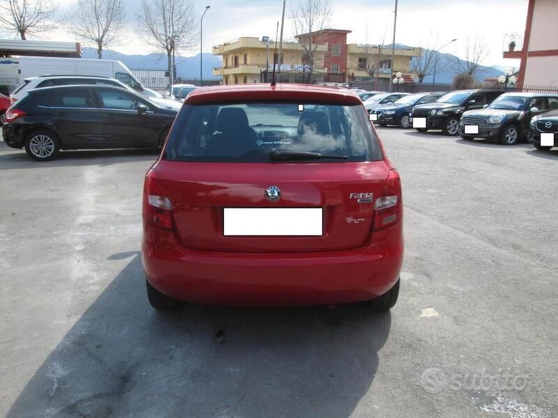 Usata Skoda Fabia 86 CV (63 kW) 2011 Rosso Utilitaria