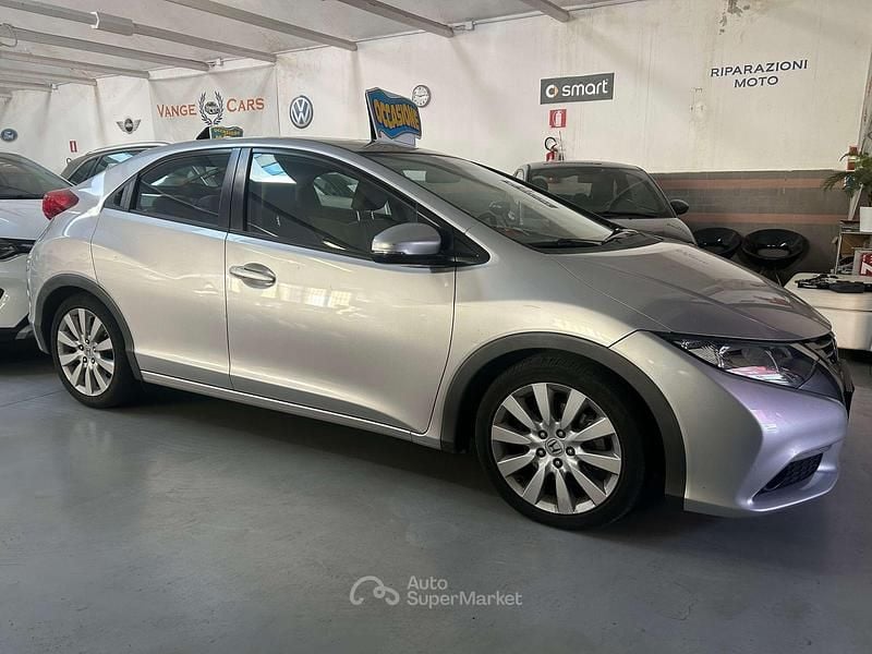 Usata Honda Civic Executive 150 CV (110 kW) 2012 Argento Berlina