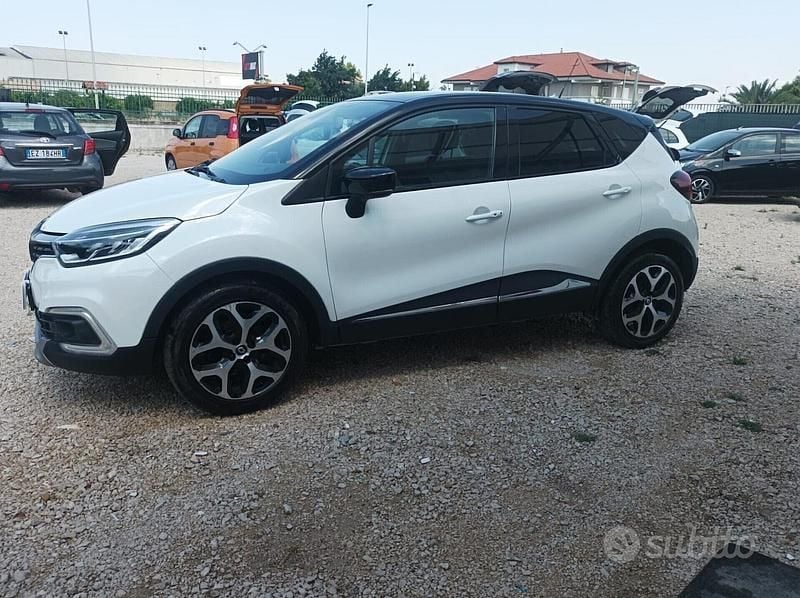 Usata Renault Captur Intens 90 CV (66 kW) 2017 Bianco SUV