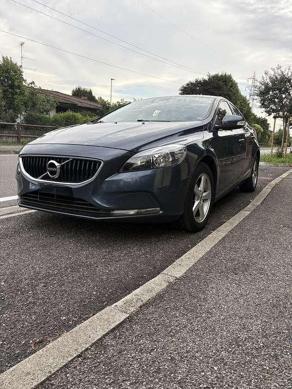 Usata Volvo V40 Kinetic 150 CV (110 kW) 2018 Berlina