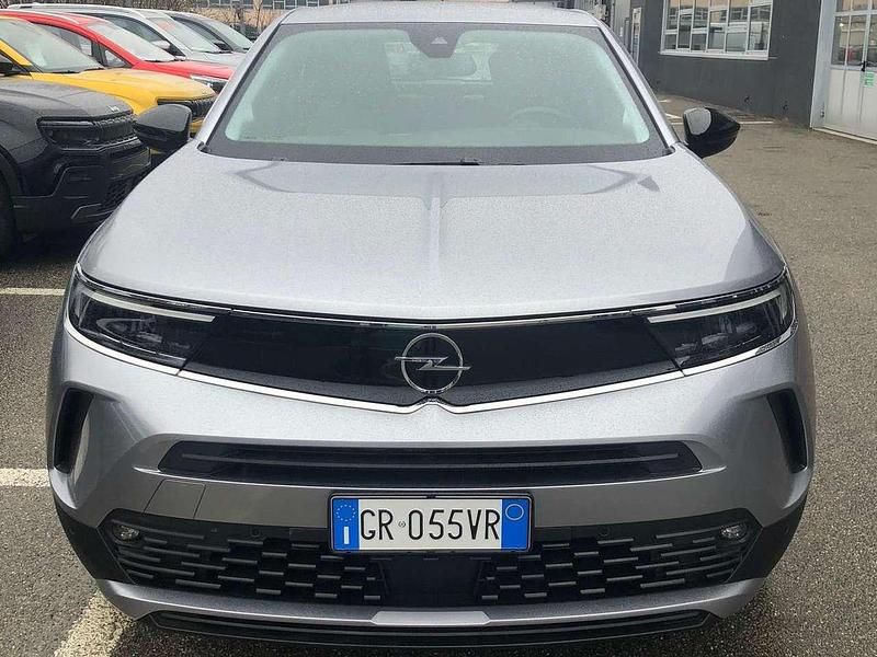Usado Opel Mokka Elegance 101 CV (74 kW) 2023 Gris SUV