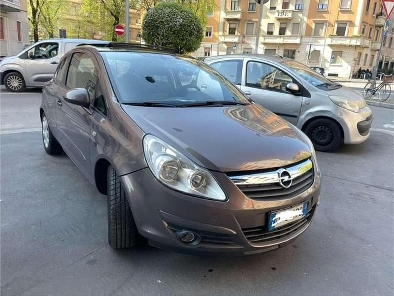 Usata Opel Corsa Club 80 CV (58 kW) 2007 Marrone Utilitaria
