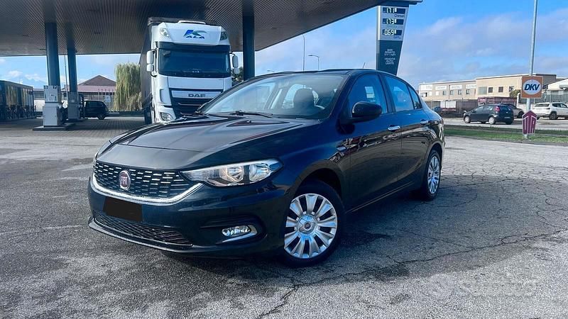 Usata Fiat Tipo 95 CV (69 kW) 2017 Nero Berlina