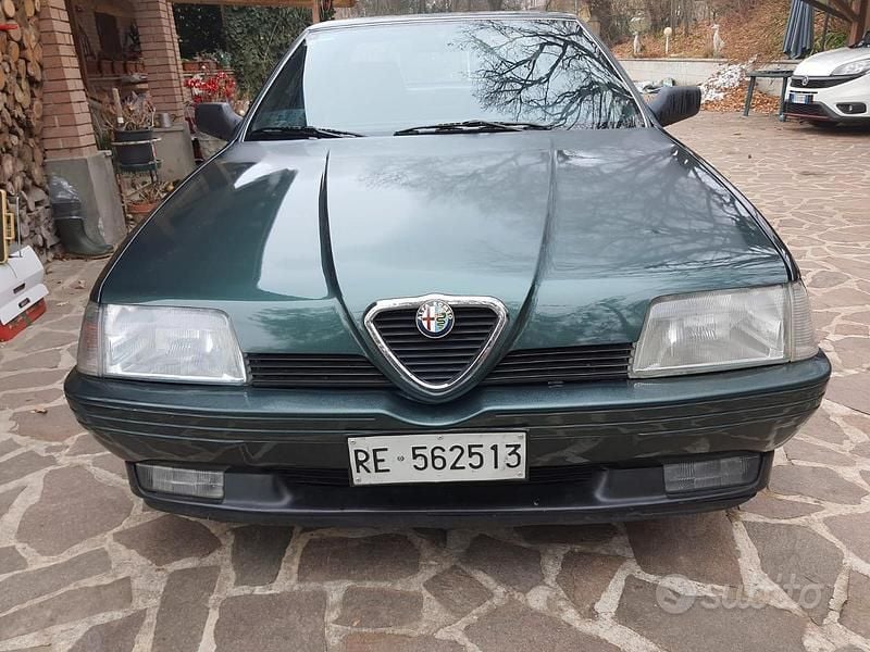 Usata Alfa Romeo 164 145 CV (106 kW) 1989 Verde Berlina