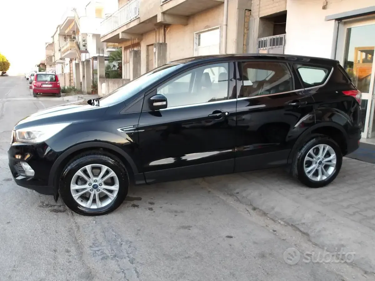 Occasion Ford Kuga Titanium S 150 ch (110 kW) 2017 Noir SUV