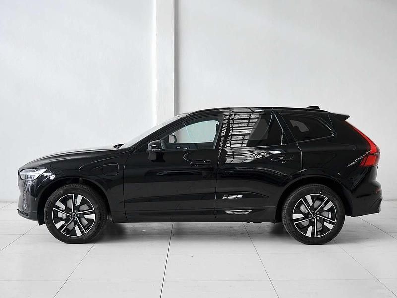 Nuova Volvo XC60 Plus 250 CV (183 kW) 2025 Nero metallizzato SUV