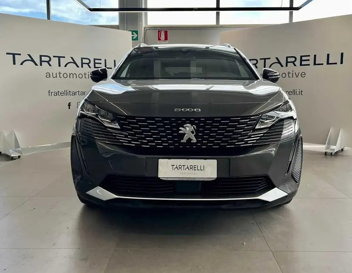 Usata Peugeot 5008 Allure 131 CV (96 kW) 2023 Grigio SUV