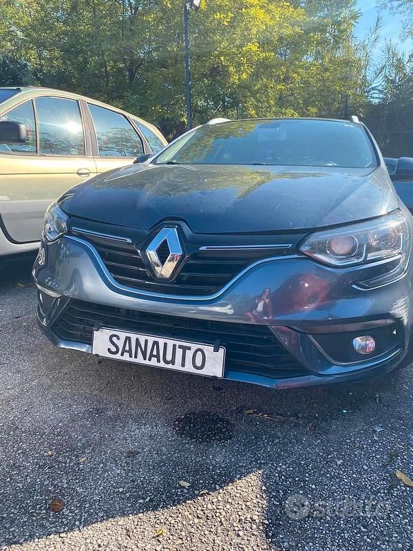 Usata Renault Mégane IV Intens 110 CV (80 kW) 2018 Grigio Berlina