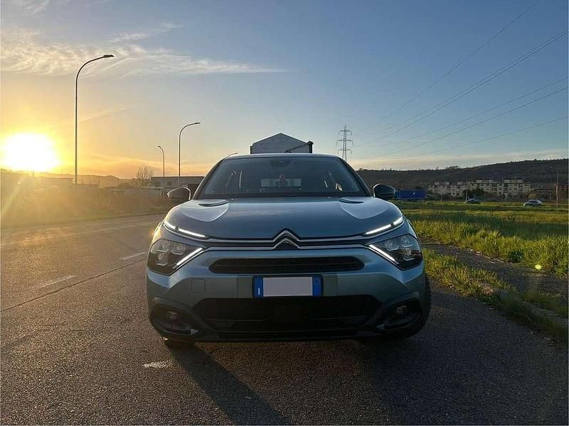 Usata Citroën C4 Feel 131 CV (96 kW) 2023 Blu/azzurro SUV