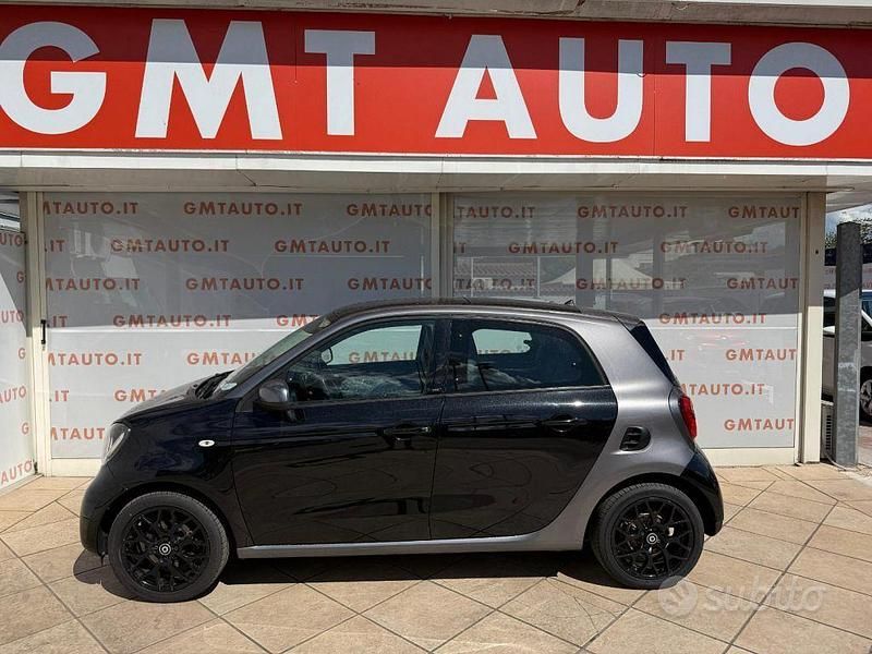 Usata Smart ForFour Prime 90 CV (66 kW) 2017 Grigio Utilitaria