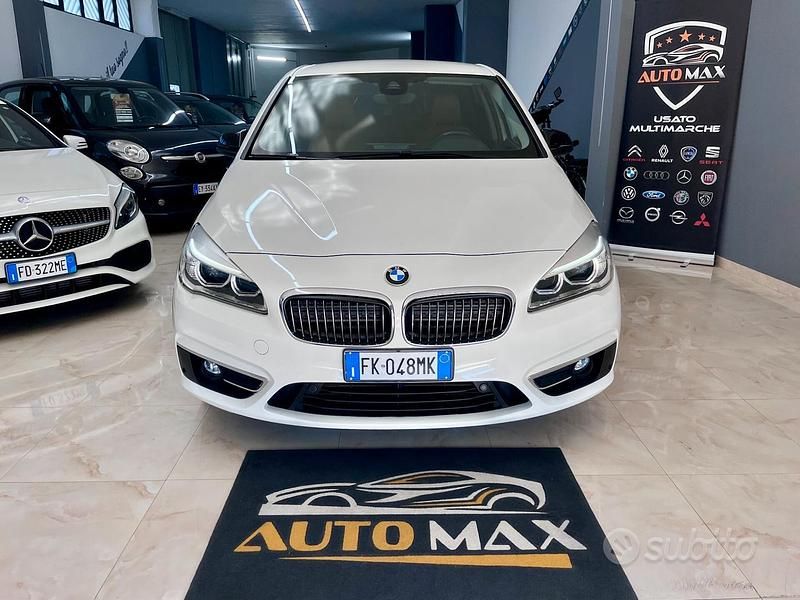 Usata BMW 218 Luxury Line 150 CV (110 kW) 2017 Bianco Station wagon