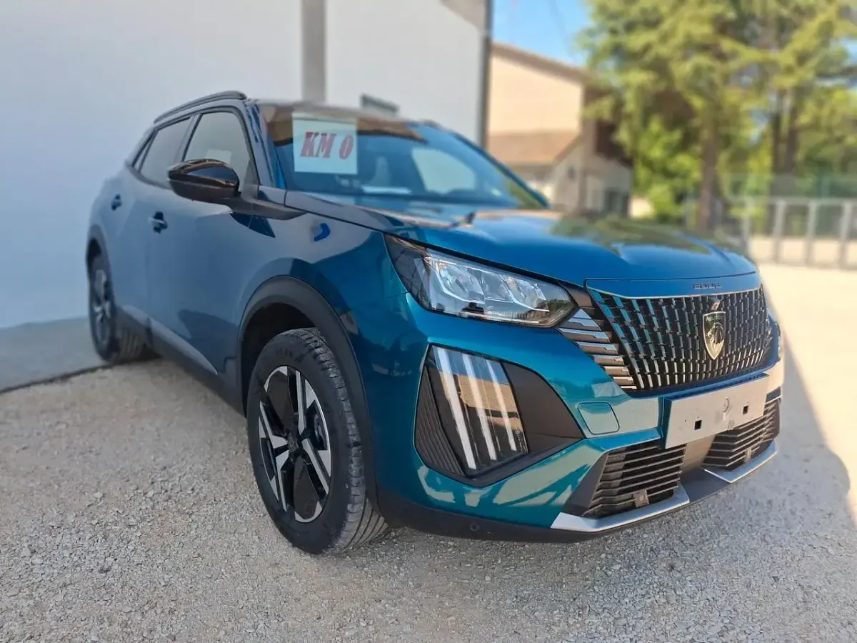Nuova Peugeot 2008 Allure 100 CV (73 kW) 2025 Blu SUV