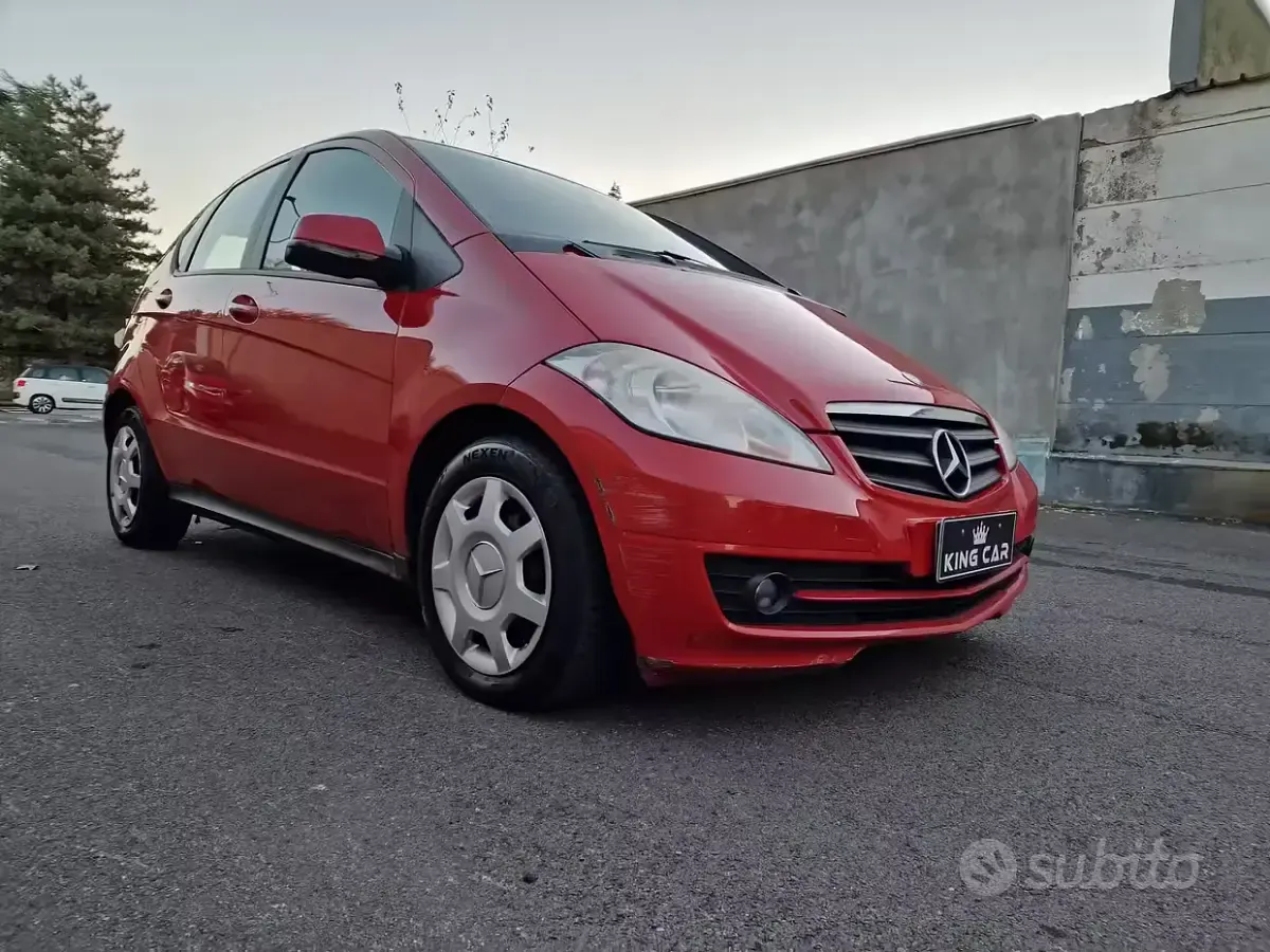 Usata Mercedes A180 Avantgarde 109 CV (80 kW) 2010 Rosso Berlina