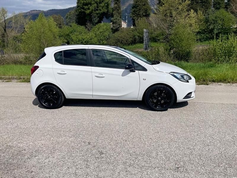 Bianco Usata 2018 Opel Corsa Edition Tre volumi | 6999 € (Ottimo prezzo) - Immagine 1/4