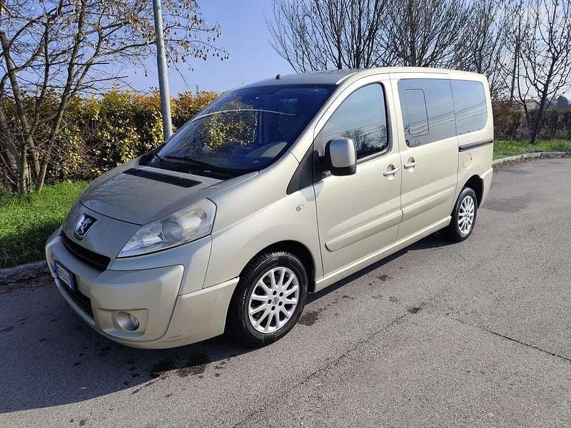 Begagnad Peugeot Expert 120 HK (88 kW) 2010 Guld Van