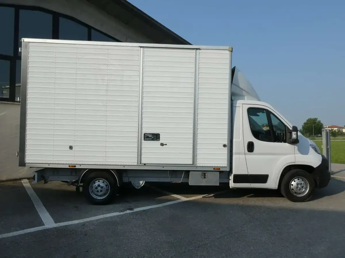 Usata Citroën Jumper Business Class 140 CV (102 kW) 2022 Bianco icy Monovolume