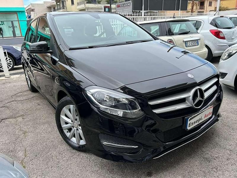 Usata Mercedes B160 Premium 90 CV (66 kW) 2015 Nero Monovolume
