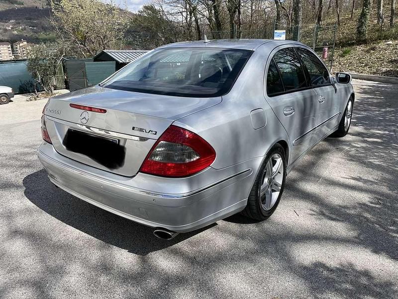 Usata Mercedes E320 Avantgarde 224 CV (164 kW) 2007 Berlina