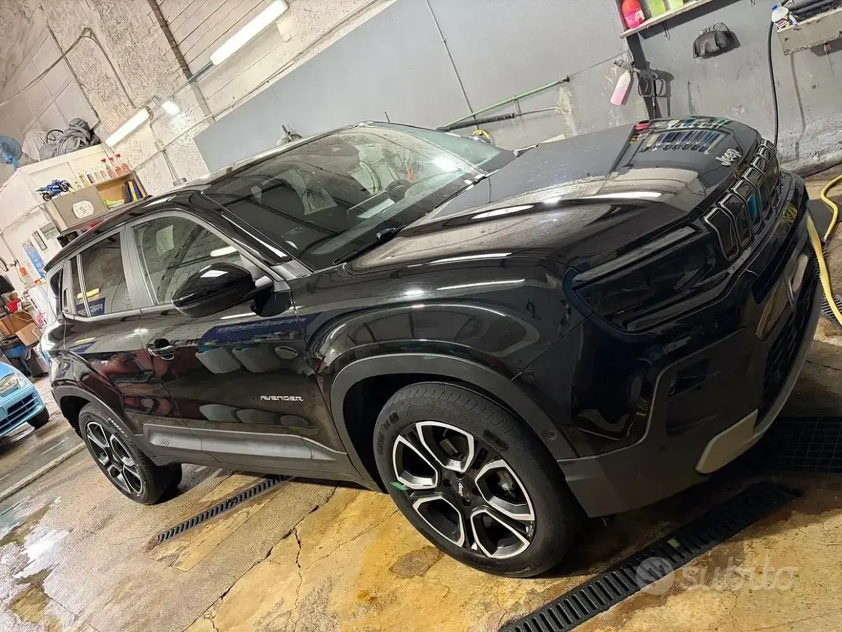 Usata Jeep Avenger 101 CV (74 kW) 2023 Nero SUV