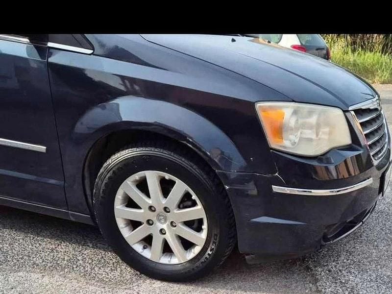 Usata Chrysler Grand Voyager Limited 163 CV (119 kW) 2009 Blu/azzurro Monovolume