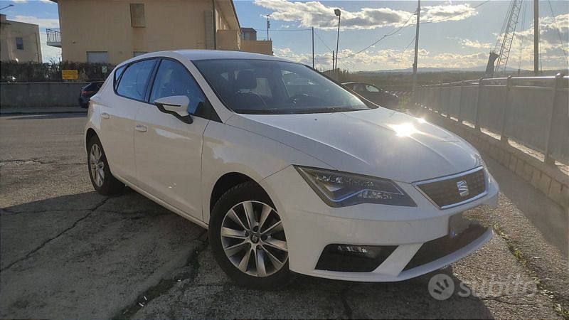 Usata Seat Leon 115 CV (84 kW) 2019 Bianco Berlina