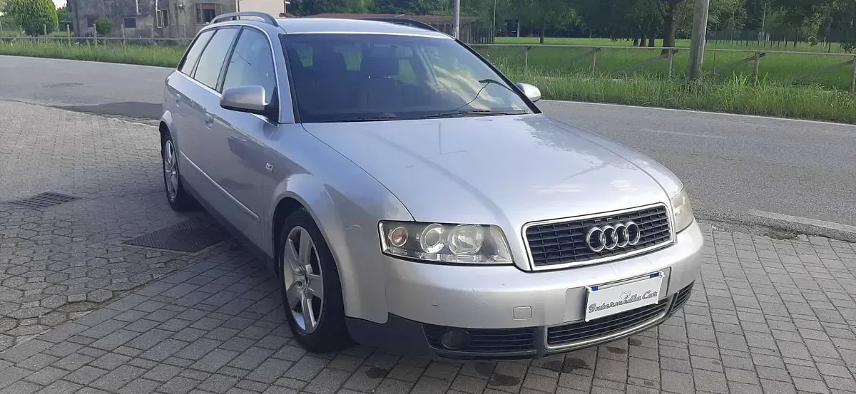 Usata Audi A4 131 CV (96 kW) 2001 Argento Station wagon