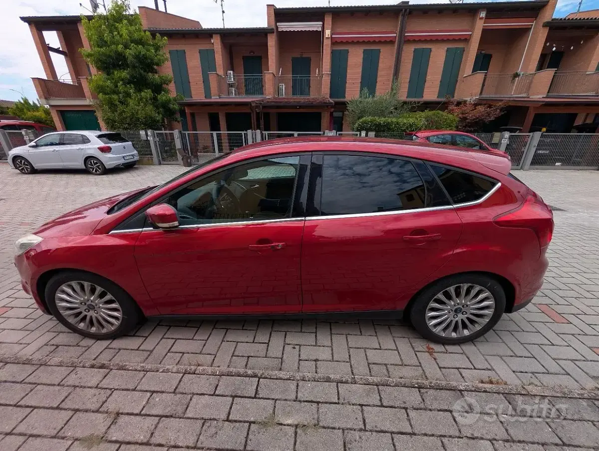 Usata Ford Focus Titanium 115 CV (84 kW) 2013 Rosso Berlina