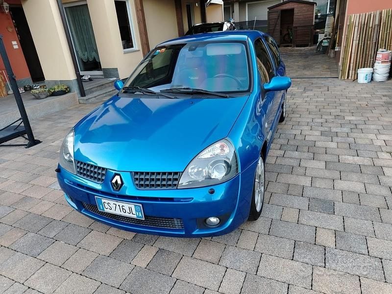 Usata Renault Clio II R.S. 182 CV (133 kW) 2005 Berlina