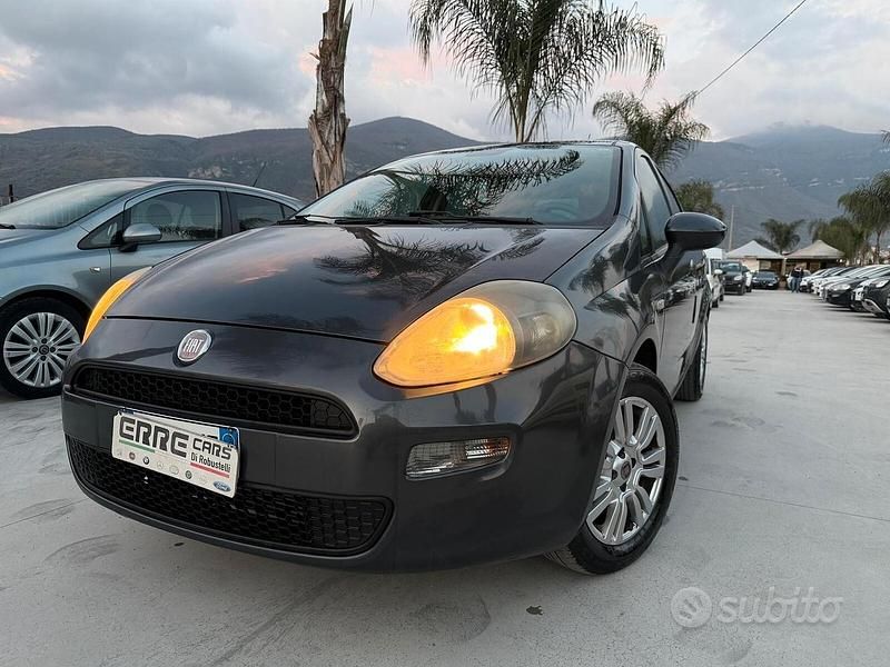 Usata Fiat Punto 75 CV (55 kW) 2012 Grigio Utilitaria