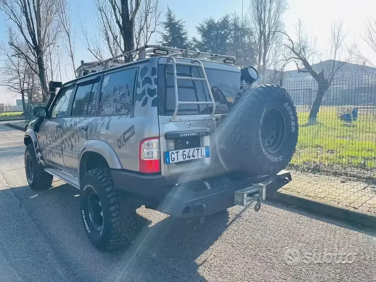 Usata Nissan Patrol 158 CV (116 kW) 2000 Nero SUV