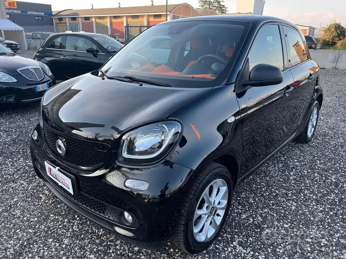 Usata Smart ForFour Passion 71 CV (52 kW) 2019 Nero Utilitaria