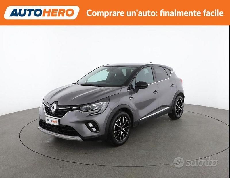 Usata Renault Captur Techno 93 CV (68 kW) 2022 Grigio SUV
