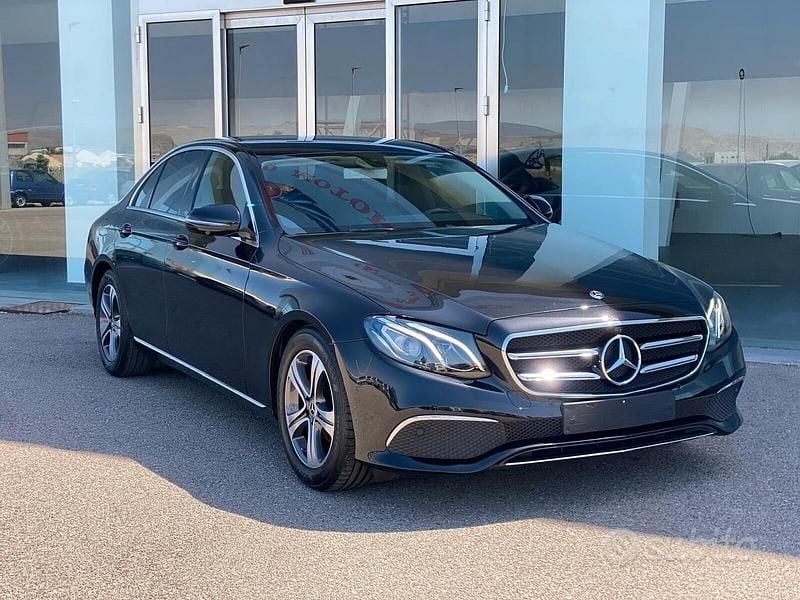 Usata Mercedes E220 Exclusive 2019 Nero Berlina