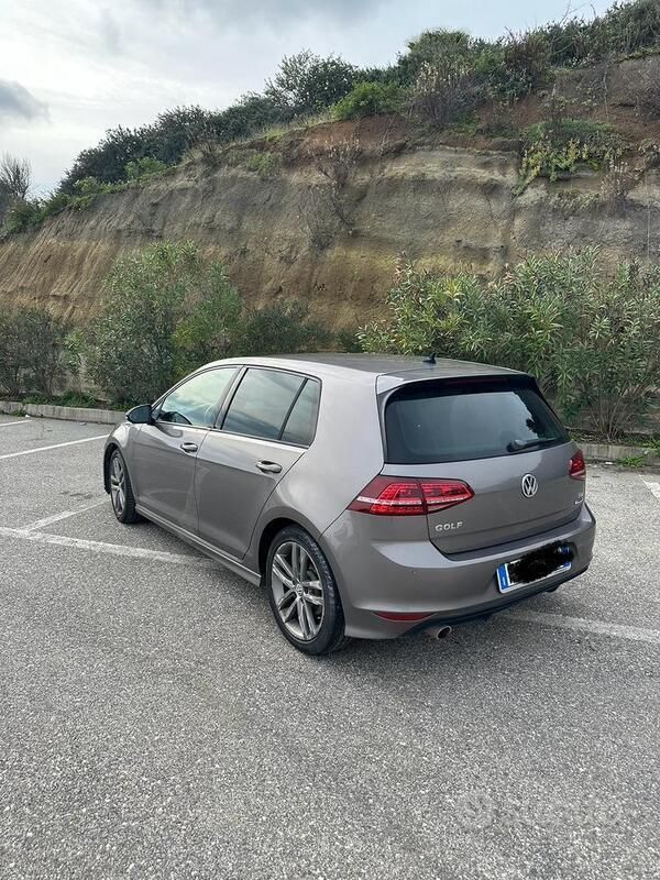 Usata VW Golf VII Edition 110 CV (80 kW) 2016 Marrone Berlina