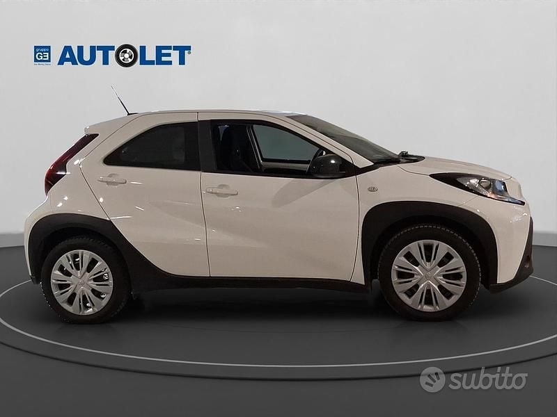 Usata Toyota Aygo X Active 72 CV (52 kW) 2022 Bianco SUV