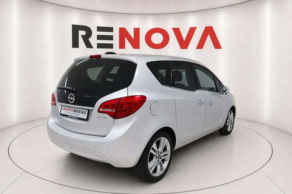 Usata Opel Meriva Cosmo 95 CV (69 kW) 2017 Grigio Monovolume