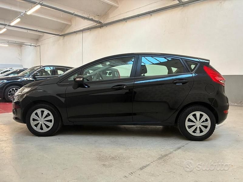 Usata Ford Fiesta 70 CV (51 kW) 2011 Nero Utilitaria