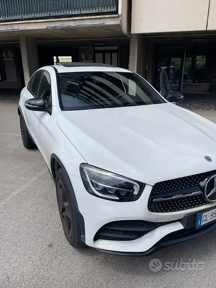 Gebraucht Mercedes GLC220 AMG line 194 PS (142 kW) 2022 Weiß Coupé