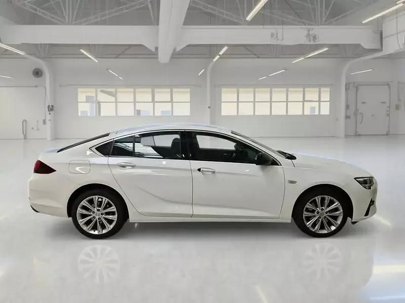 Usata Opel Insignia Business Elegance 174 CV (127 kW) 2021 Bianco Berlina