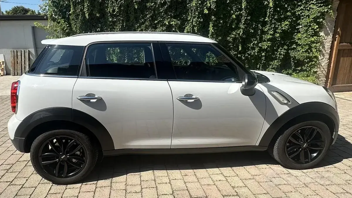 Usata Mini One Countryman 122 CV (89 kW) 2014 Bianco SUV