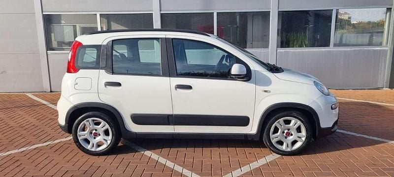 Bianco Usata 2022 Fiat Panda Cross Cross Utilitaria | 9900 € (Super prezzo) - Immagine 1/4
