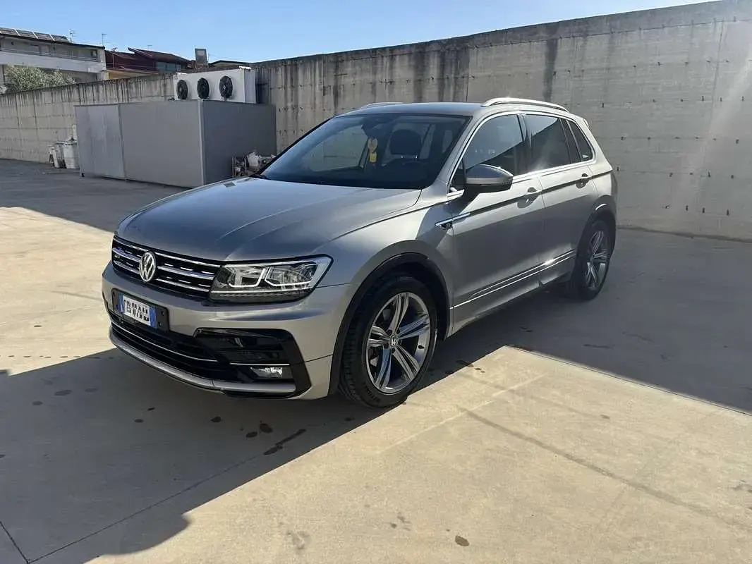 Usata VW Tiguan Sport 150 CV (110 kW) 2020 Grigio SUV