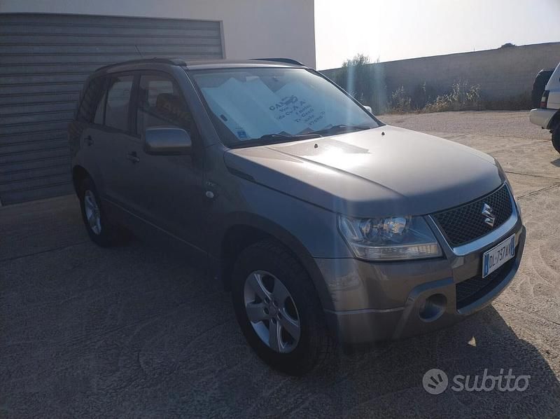 Grigio Usata 2007 Suzuki Grand Vitara SUV | 7300 € (Cara) - Immagine 1/4