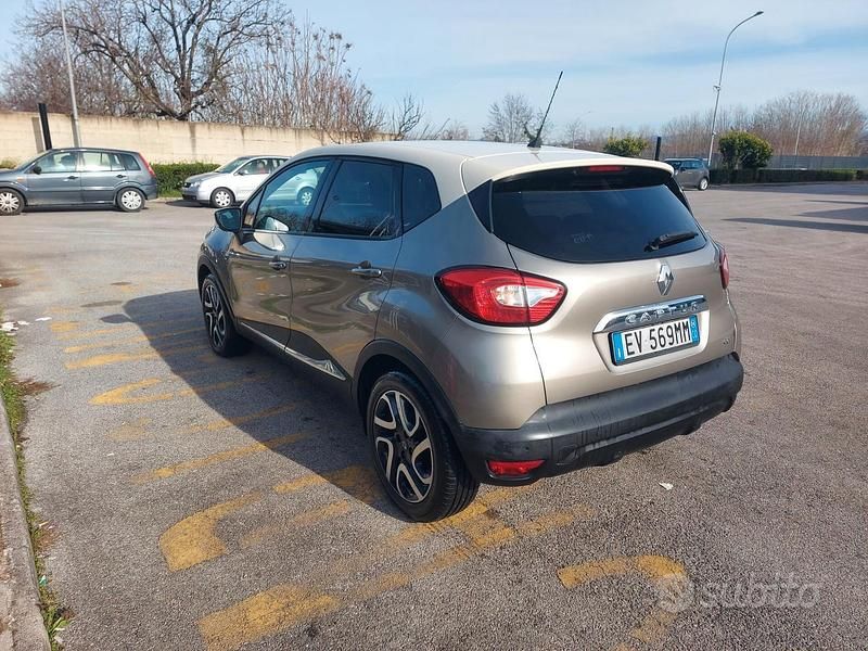 Occasion Renault Captur 90 ch (66 kW) 2014 Beige SUV